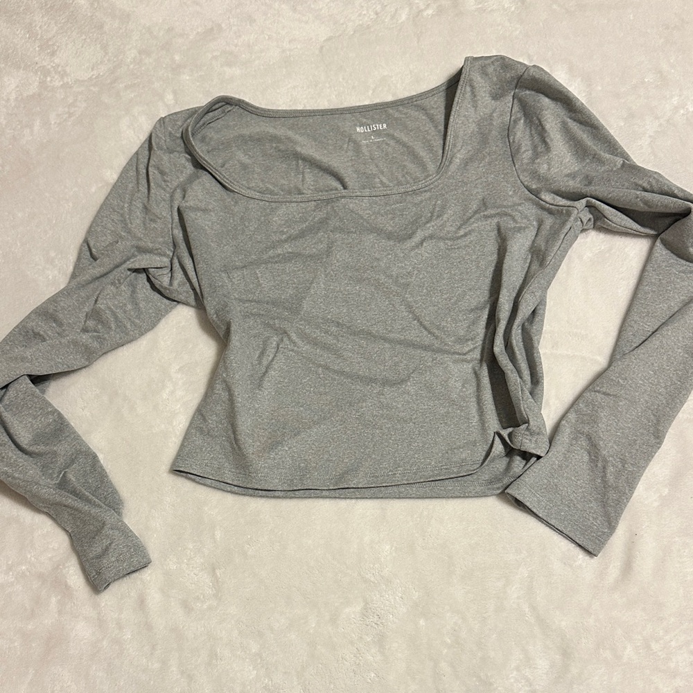 Hollister Women's Gray Square Neck top